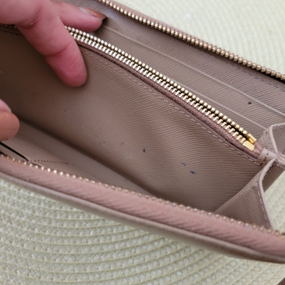 Prada Saffiano Zip Wallet Beige Authentic - Picture 4 of 15